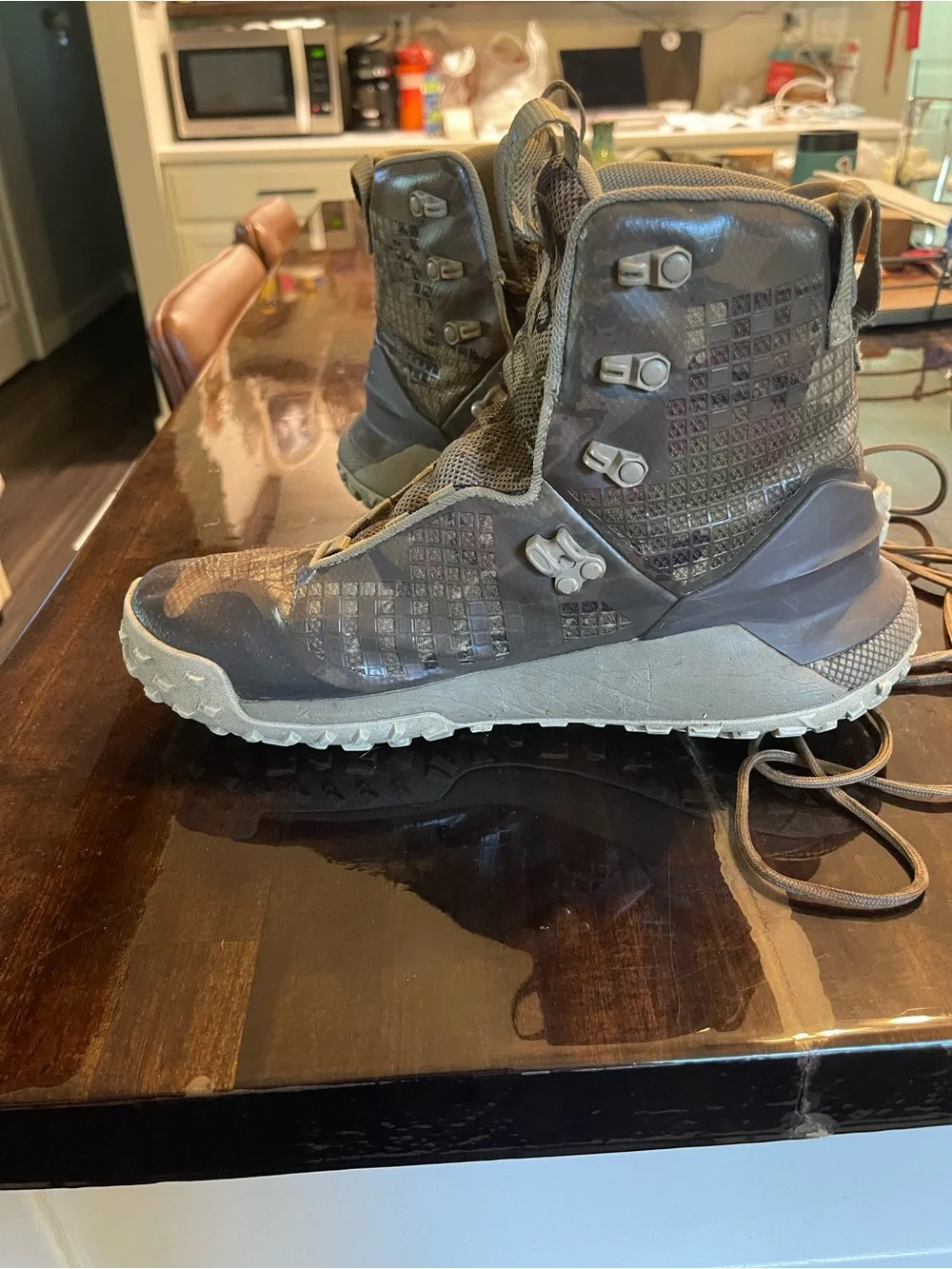 Under Armour Men's HOVR Dawn Waterproof 2.0 Boots